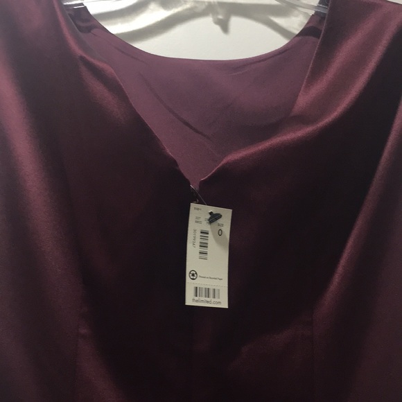 New Wine Dress with Slit. - Picture 4 of 4